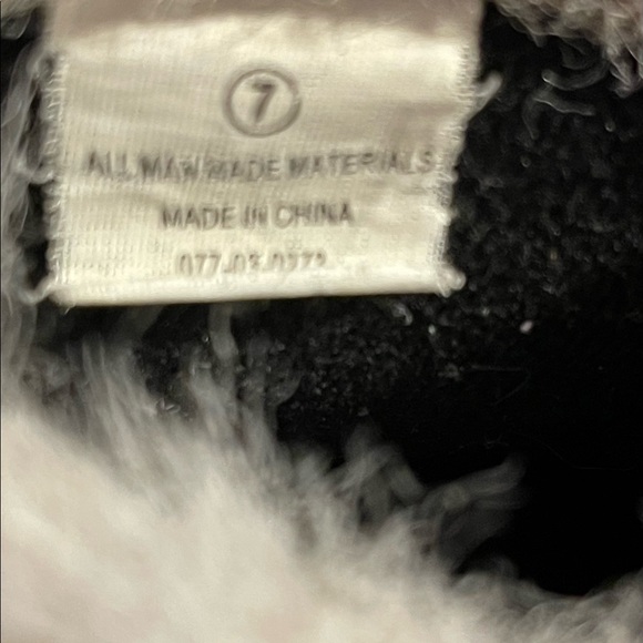 Polaris Pink Snow Boots with Grey Faux Fur - Picture 9 of 11